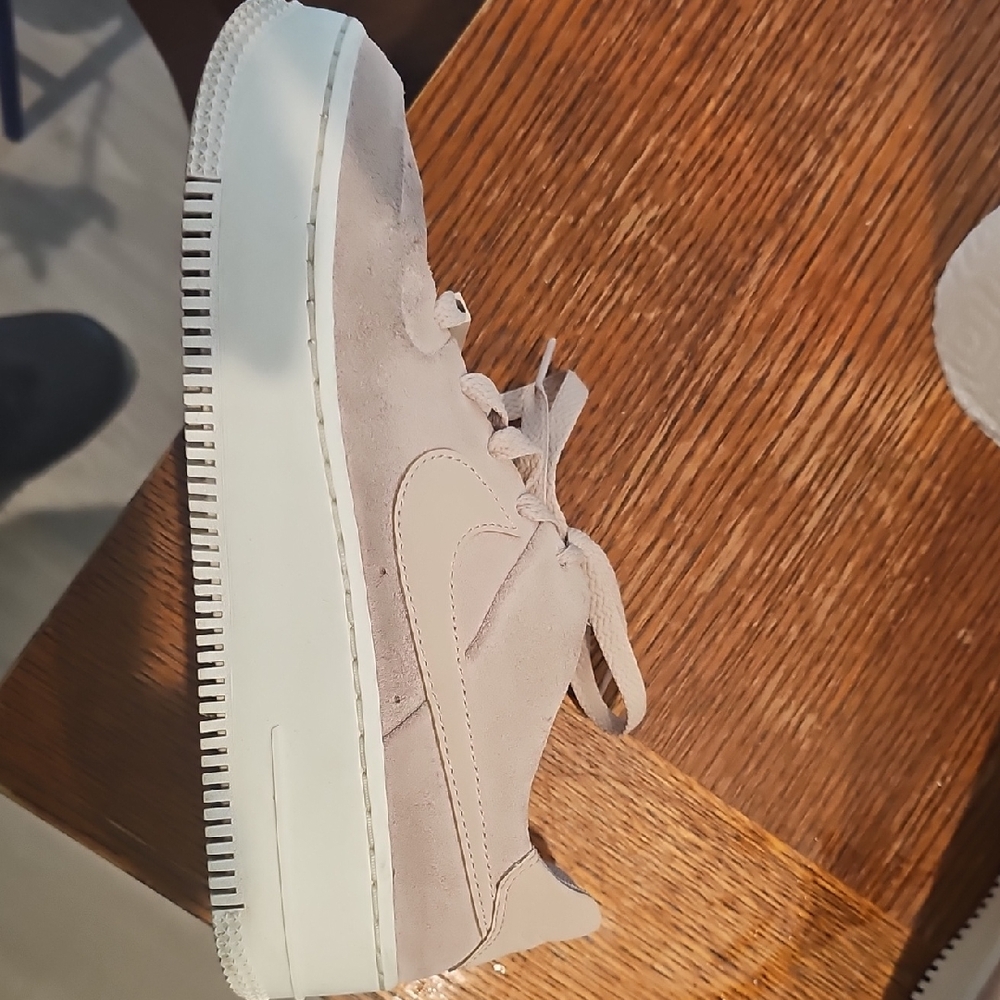 Nike Pink Air Force 1'S